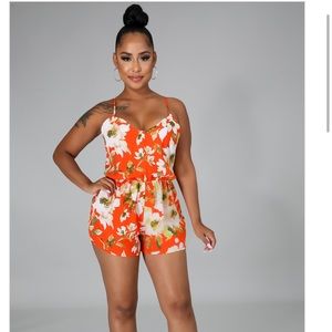 🔥New🔥 Orange Floral Romper.